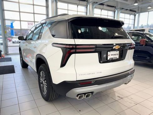New 2026 Chevrolet Traverse LT w/ Driver Confidence Package AWD/4WD image 36