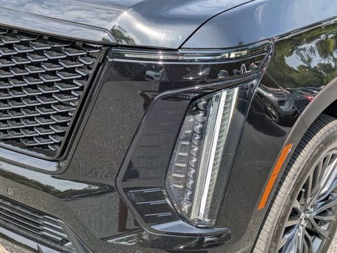 Certified 2025 Cadillac Escalade ESV Sport Platinum AWD/4WD image 10