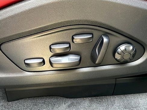 New 2025 Porsche Macan 4S Electric image 31