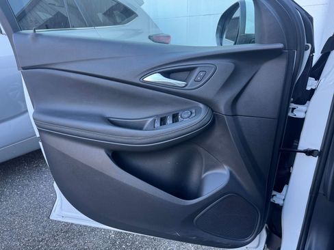 Used 2025 Buick Encore GX Preferred image 20