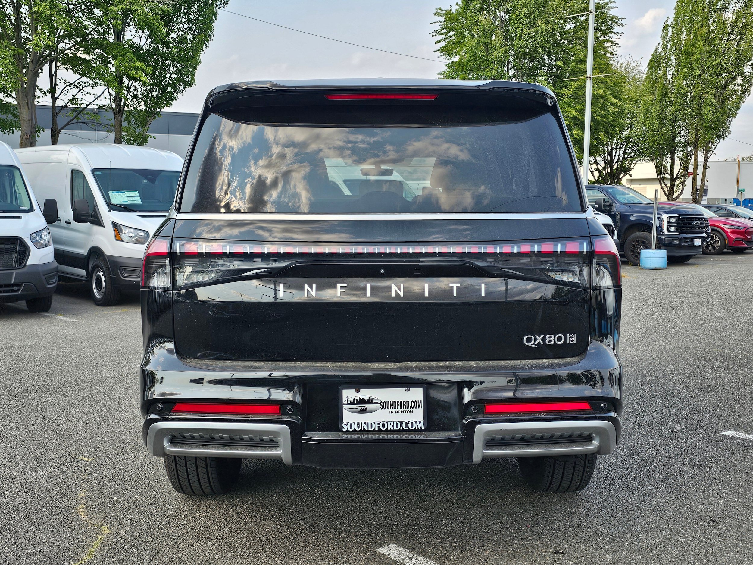 Used 2025 INFINITI QX80 Pure AWD/4WD image 6