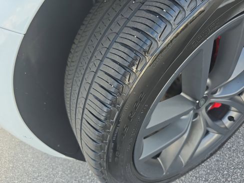 Used 2024 Land Rover Range Rover Sport Dynamic SE image 32