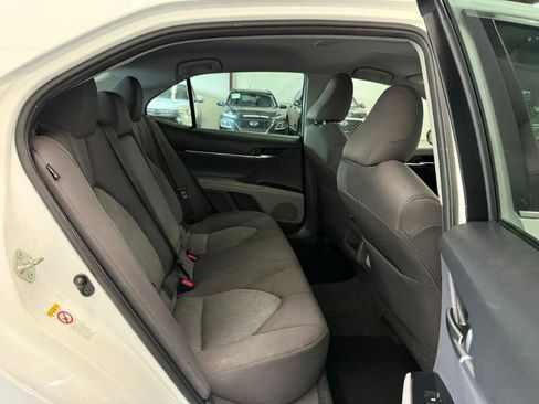 Used 2018 Toyota Camry LE w/ Convenience Package image 19