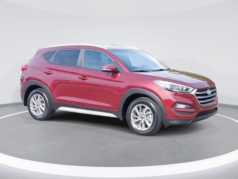 Used 2017 Hyundai Tucson SE Plus FWD image 3