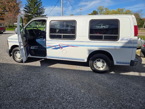 Used 1996 Chevrolet Express 1500 image 7