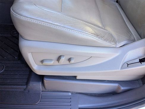 Used 2018 GMC Sierra 1500 SLT w/ SLT Premium Package image 13