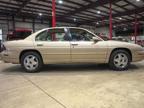 Used 1999 Chevrolet Lumina LTZ w/ Preferred Equipment Group image 10