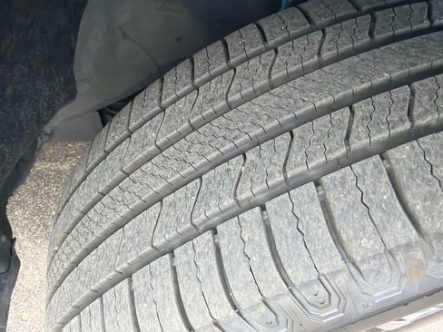 Used 2023 Toyota RAV4 XSE AWD/4WD image 6