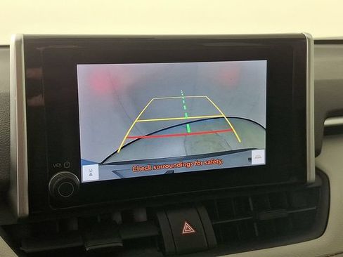 Used 2025 Toyota RAV4 XLE FWD image 24