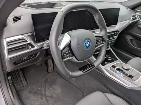 Used 2025 BMW i4 xDrive40i w/ Premium Package image 9