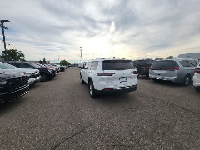 Used 2023 Jeep Grand Cherokee L Laredo AWD/4WD image 20