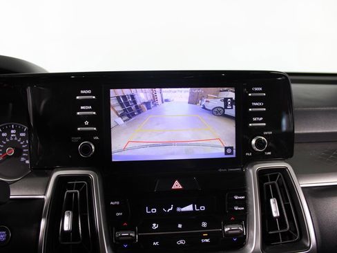 Used 2021 Kia Sorento S w/ Panoramic Sunroof Package image 12