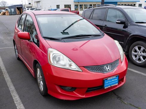 Used 2010 Honda Fit Sport image 3