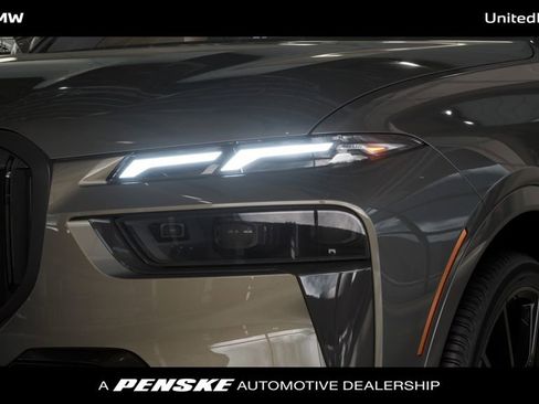 New 2026 BMW X7 M60i image 34