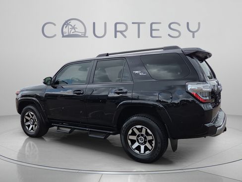 Certified 2021 Toyota 4Runner TRD Off-Road Premium w/ Moonroof Package AWD/4WD image 3