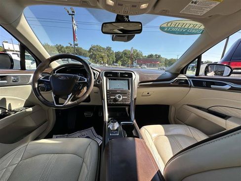 Used 2017 Ford Fusion Platinum AWD/4WD image 13