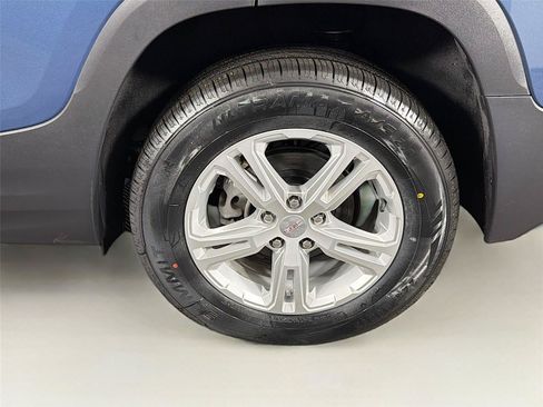 Used 2024 GMC Terrain SLE AWD/4WD image 35