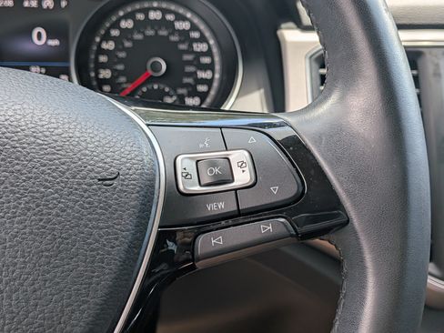 Used 2019 Volkswagen Atlas SE w/ Panoramic Sunroof Package FWD image 26