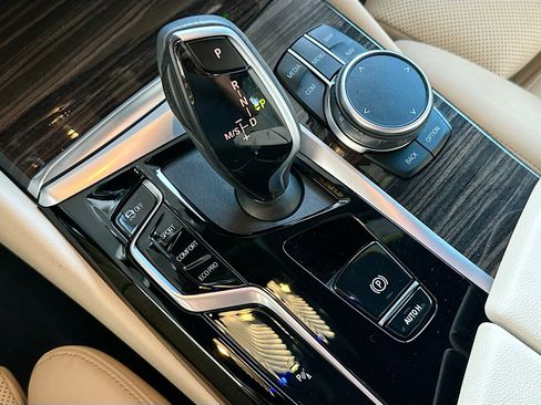 Certified 2023 BMW 530i w/ Premium Package image 17