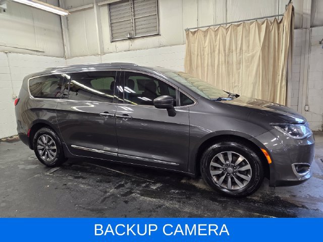 Used 2020 Chrysler Pacifica Touring-L Plus FWD image 6