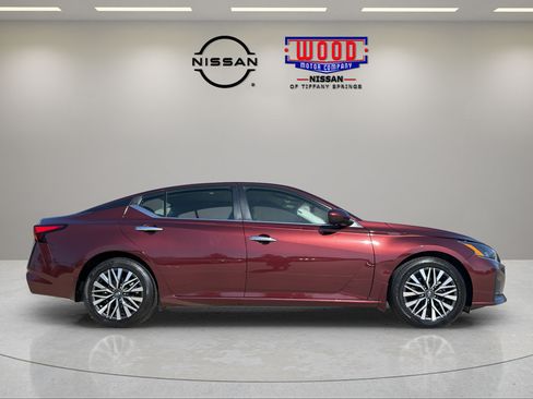 Certified 2023 Nissan Altima 2.5 SV FWD image 2