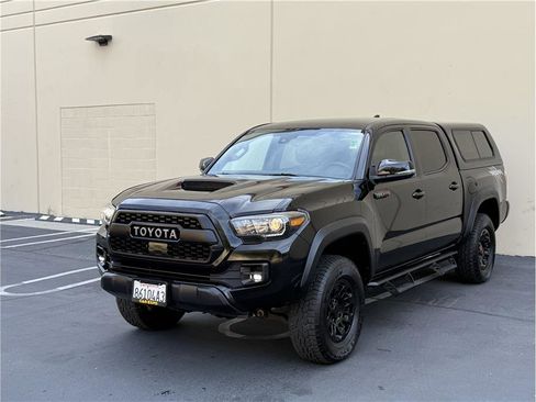 Used 2018 Toyota Tacoma TRD Pro AWD/4WD image 4