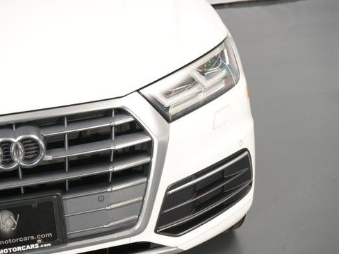Used 2018 Audi Q5 2.0T Premium Plus w/ Premium Plus Package AWD/4WD image 7