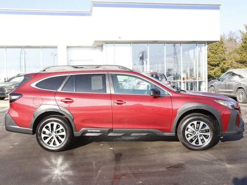 Certified 2025 Subaru Outback Premium w/ Popular Package #1A image 2