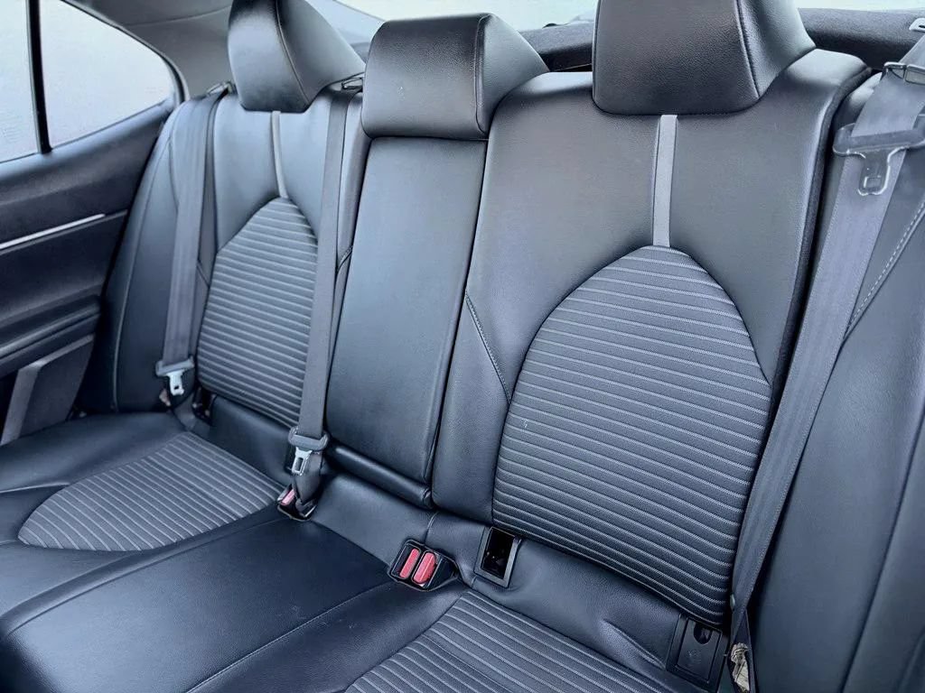 Used 2022 Toyota Camry SE FWD image 18