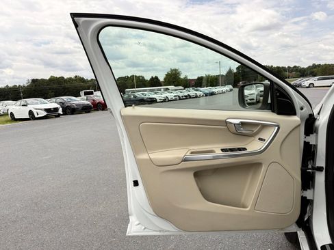 Used 2014 Volvo XC60 3.2 AWD/4WD image 14