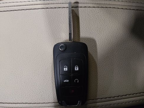 Used 2016 Buick Cascada Premium image 32