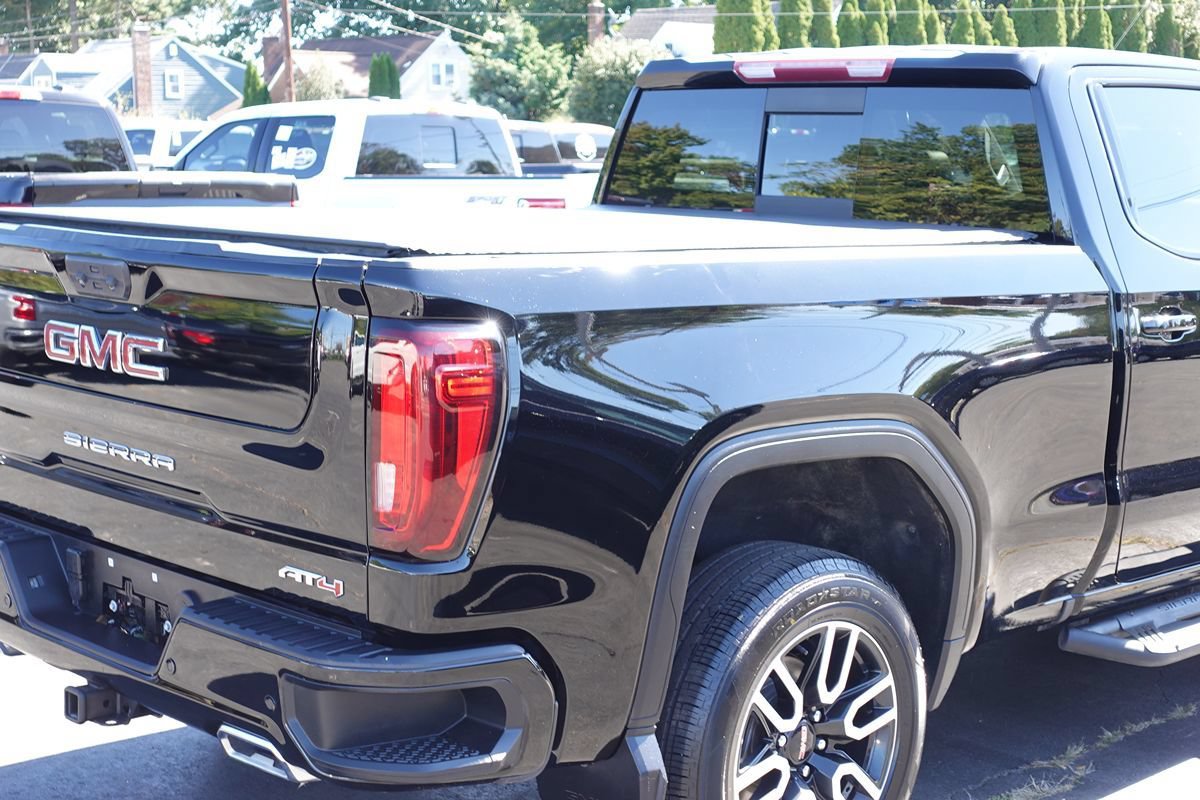 Used 2023 GMC Sierra 1500 AT4 w/ AT4 Preferred Package AWD/4WD image 12