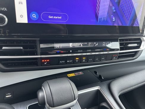 Used 2025 Toyota Sienna XLE w/ XLE Plus Package image 21