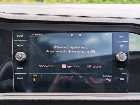 Used 2019 Volkswagen Jetta SEL Premium FWD image 26