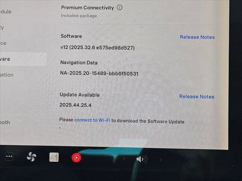 Used 2018 Tesla Model 3 Long Range image 2