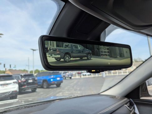 Used 2022 Jeep Grand Cherokee Limited w/ Luxury Tech Group II AWD/4WD image 17