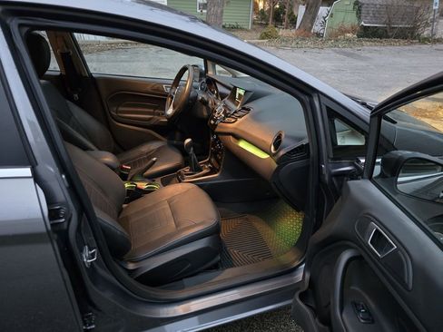 Used 2014 Ford Fiesta Titanium image 13