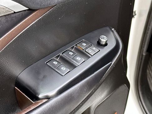 Used 2019 Toyota Highlander Limited image 20