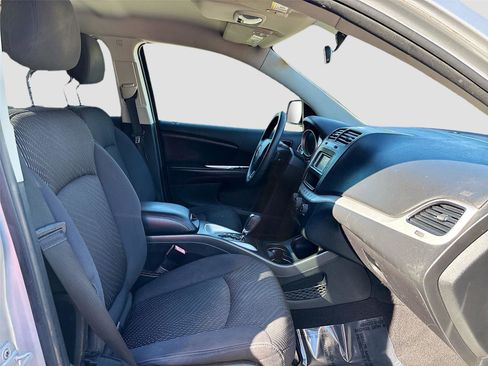 Used 2013 Dodge Journey SXT w/ Flexible Seating Group image 19