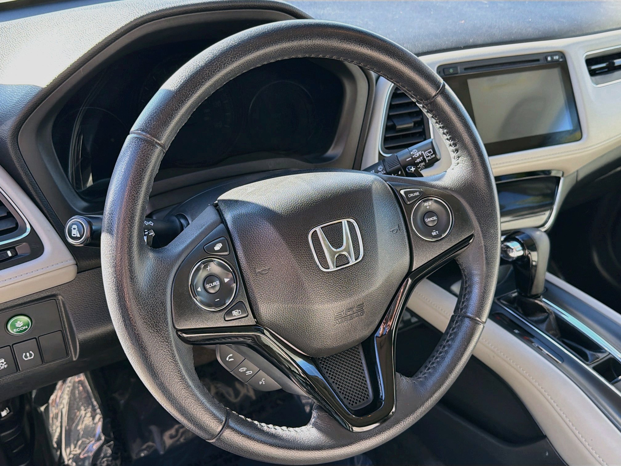 Used 2018 Honda HR-V EX-L image 17