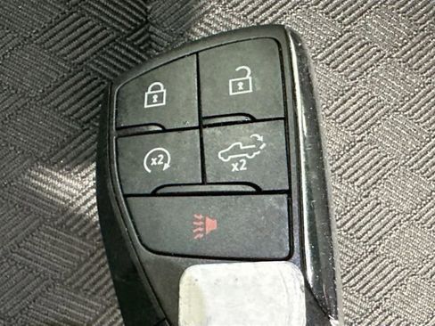 Used 2023 Chevrolet Silverado 1500 LT image 15