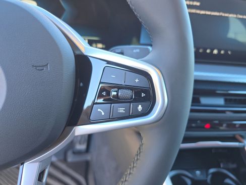 New 2025 BMW i4 xDrive40i image 32