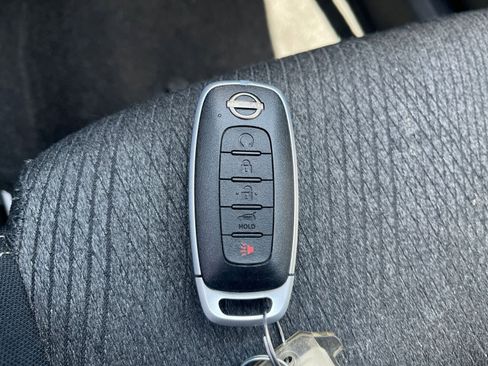 Used 2025 Nissan Rogue SV AWD/4WD image 21
