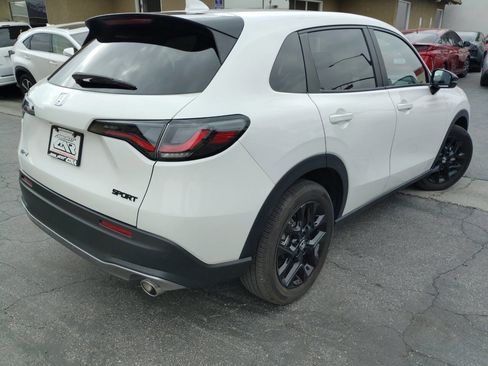Used 2024 Honda HR-V Sport image 15