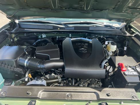 Certified 2022 Toyota Tacoma SR5 w/ Trail Edition AWD/4WD image 3