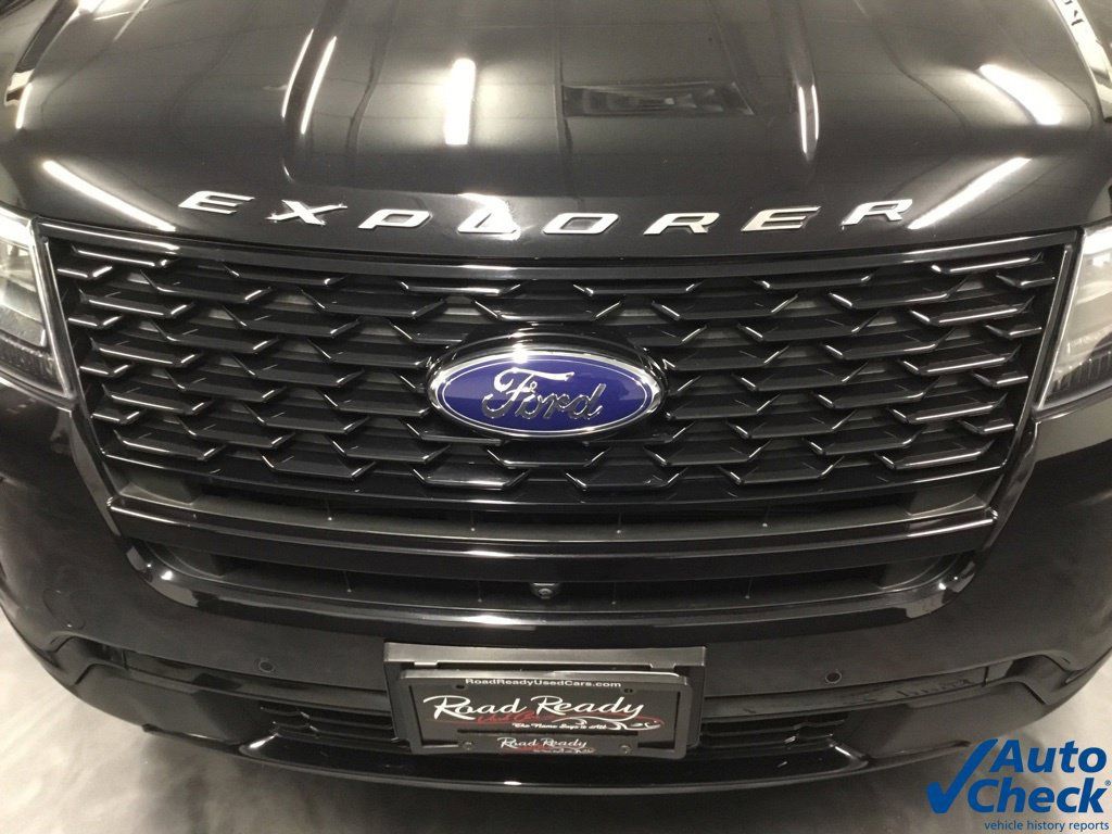 Used 2019 Ford Explorer Sport w/ Equipment Group 401A AWD/4WD image 22