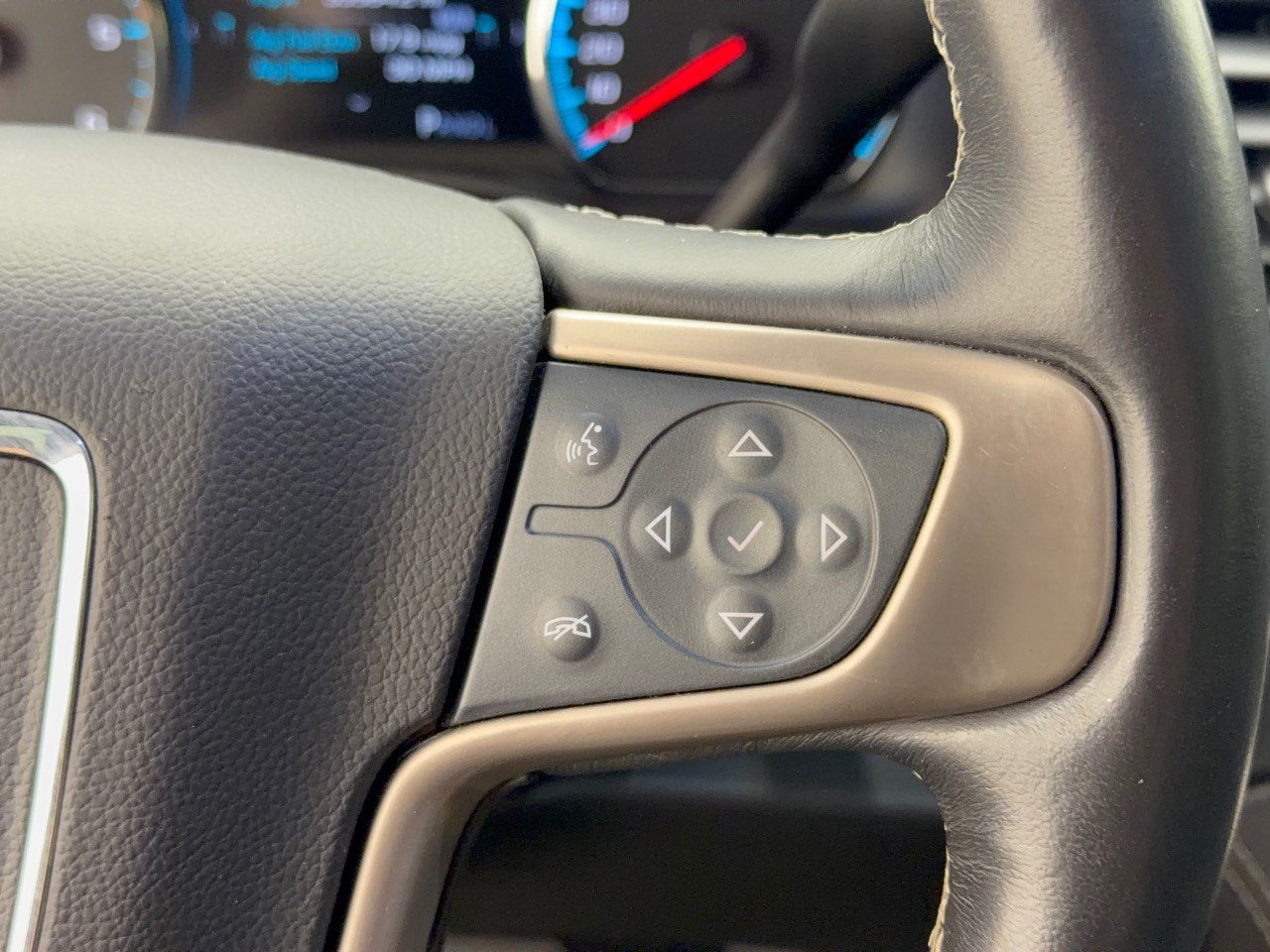 Used 2017 GMC Yukon Denali w/ Open Road Package RWD image 19
