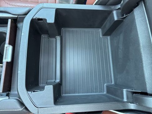 Used 2024 GMC Yukon XL Denali Ultimate image 28