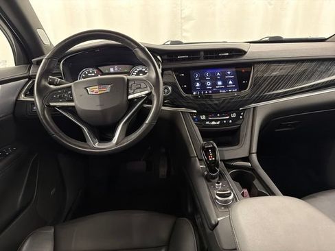 Used 2024 Cadillac XT6 Premium Luxury AWD/4WD image 28