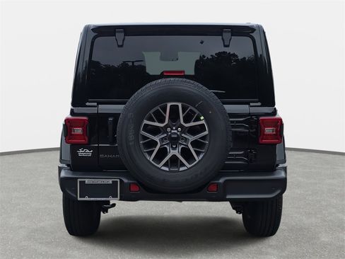 New 2025 Jeep Wrangler Sahara image 6